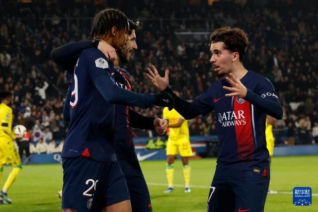 埃尔切vs皇家社会：拉法-米尔、佩德罗萨首发，久保建英、奥亚萨瓦尔出战（埃尔切对阵皇家社会：拉法-米尔、佩德罗萨先发，久保建英与奥亚萨瓦尔出场）