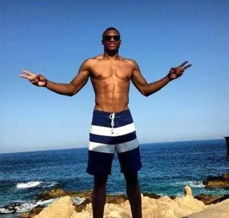 巴西大名单：维尼修斯领衔，法比尼奥、罗克回归，内马尔无缘（巴西队名单发布：维尼修斯领衔，法比尼奥与罗克回归，内马尔落选）