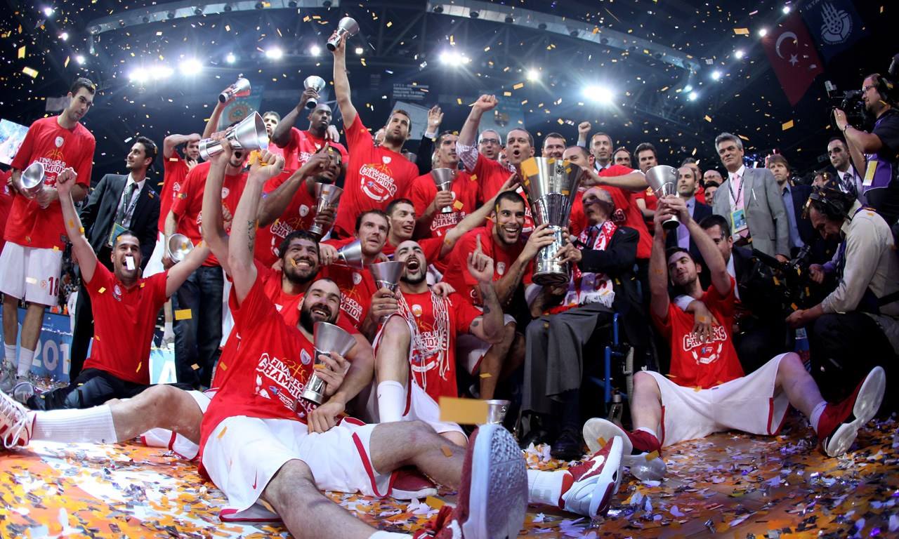 来支持谁的？贝克汉姆现身迈凯伦车队P房（贝克汉姆亮相迈凯伦车队P房，他在支持谁？）