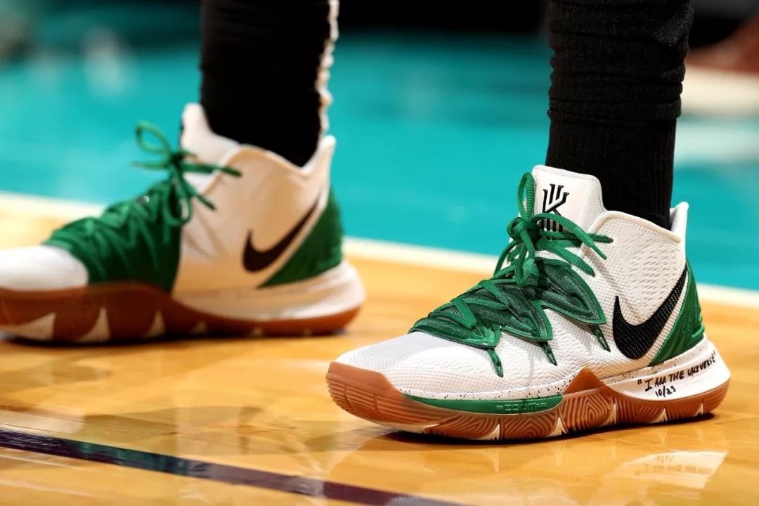 最不起眼的人，成了英雄（默默无闻者，终成英雄）