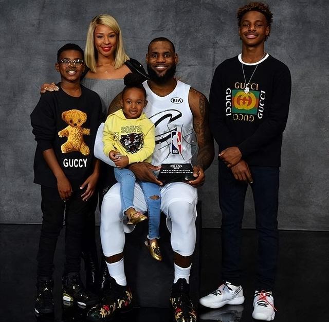 公牛全队三分命中率达41.2%，但罚球命中率仅56.3%（公牛外线准星达41.2%，罚球线却仅56.3%）