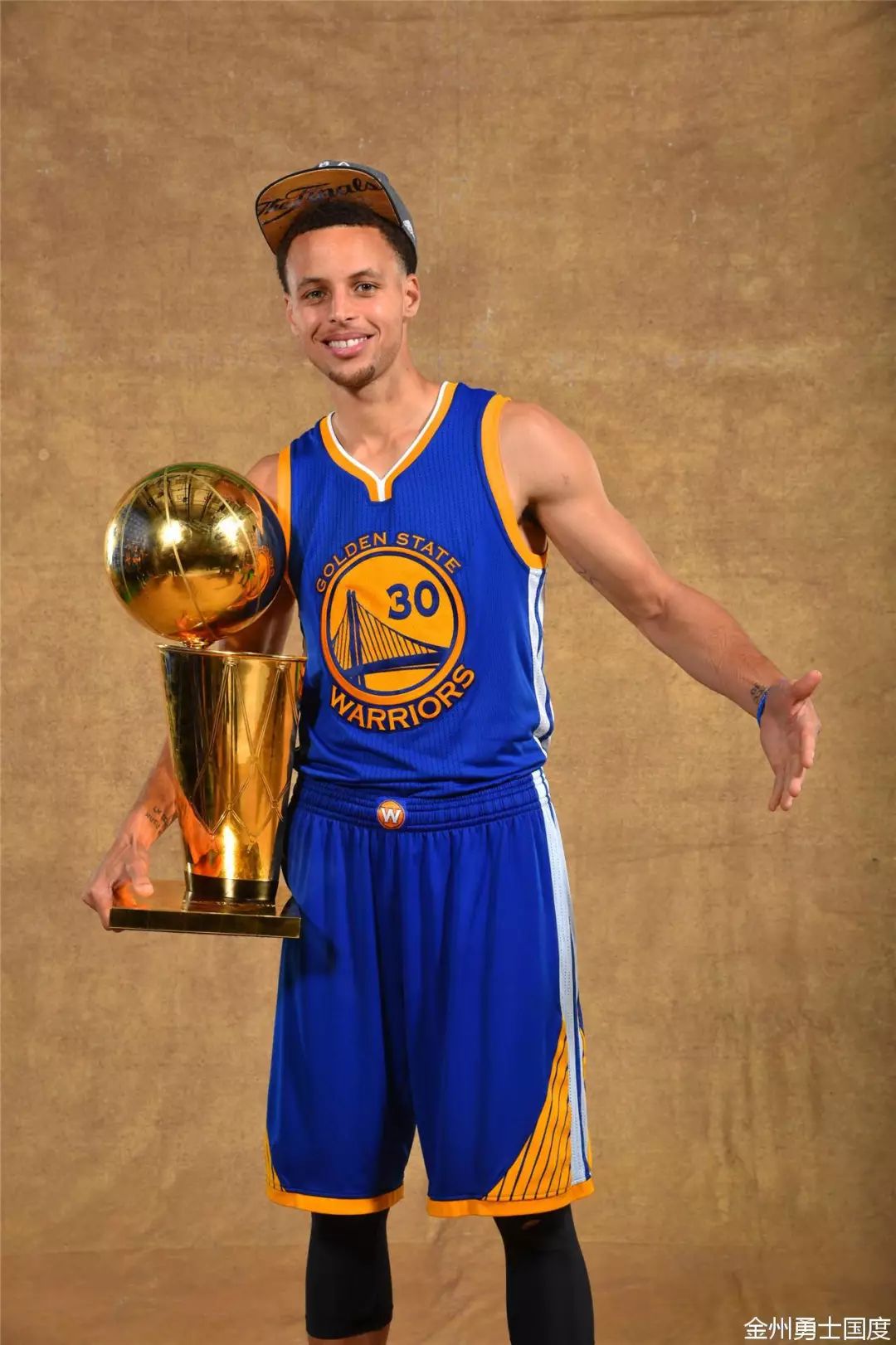 图拉姆：不认为现在踢利物浦我们就占优，每场比赛都是独立的（图拉姆：即便此刻对阵利物浦也谈不上优势，每一场都是全新的较量）